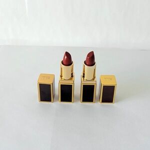 Tom Ford Mini Lipstick Duo - 16 Scarlet Rouge,
80 Impassionate
